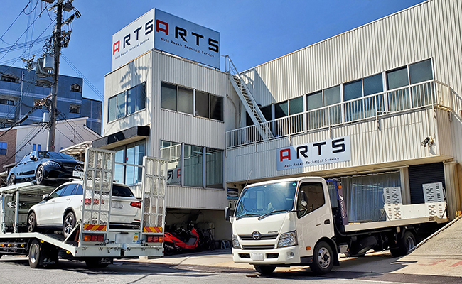 外車 板金塗装のARTS大阪 大型2台積み積載車（2台有）ﾌﾙﾌﾗｯﾄ1台積み積載車（1台）